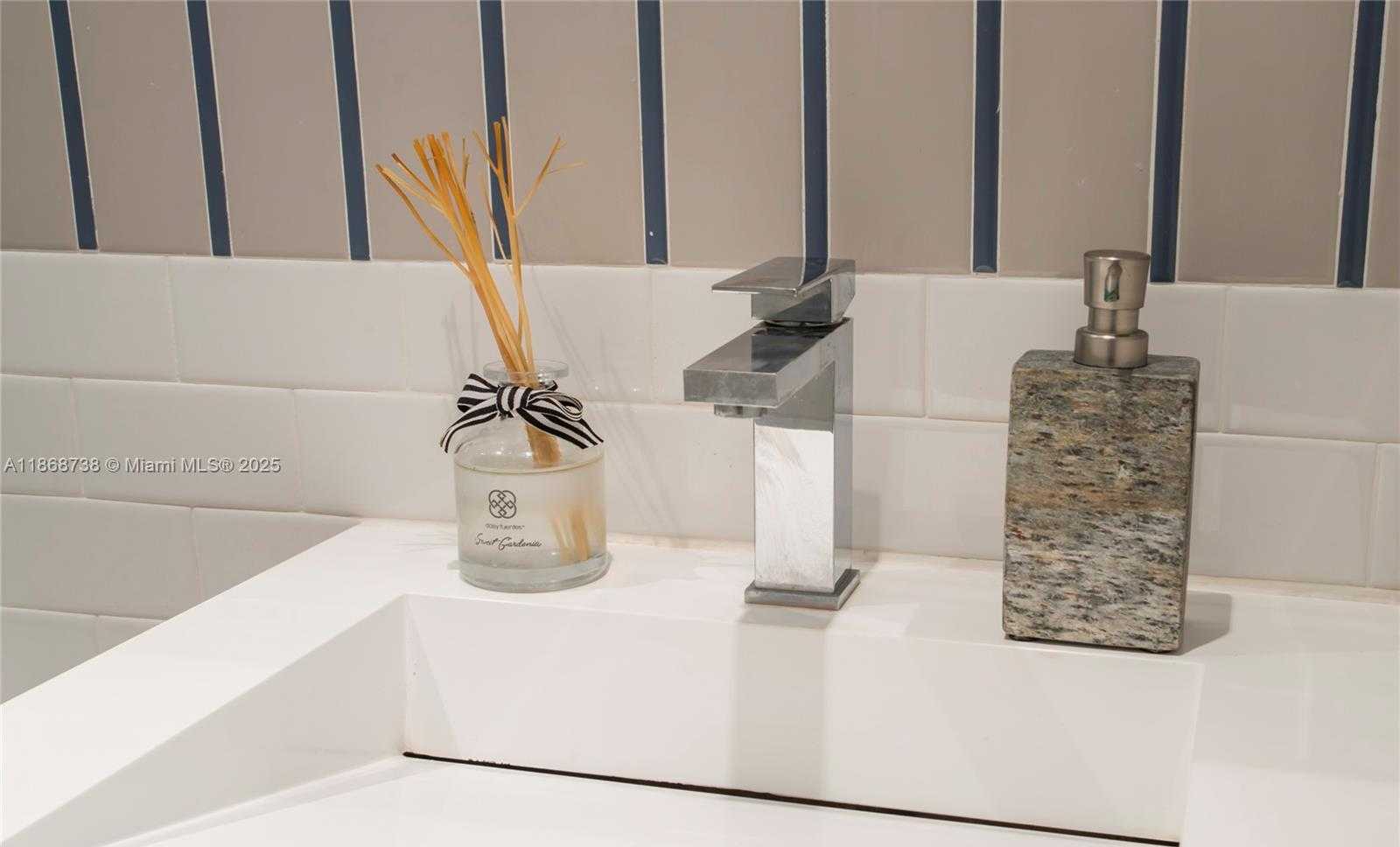 Small Image of 1345 LINCOLN RD #605, Miami Beach Number 18