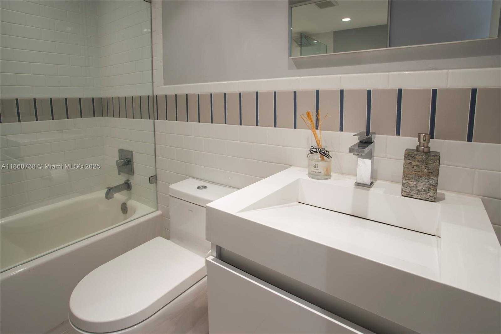 Small Image of 1345 LINCOLN RD #605, Miami Beach Number 19