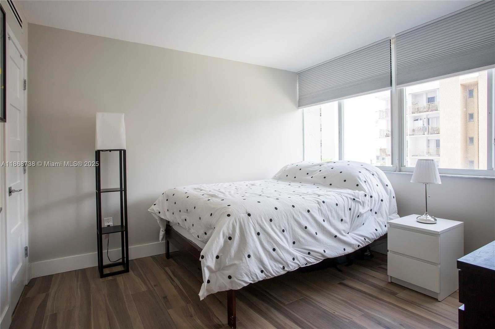 Small Image of 1345 LINCOLN RD #605, Miami Beach Number 21