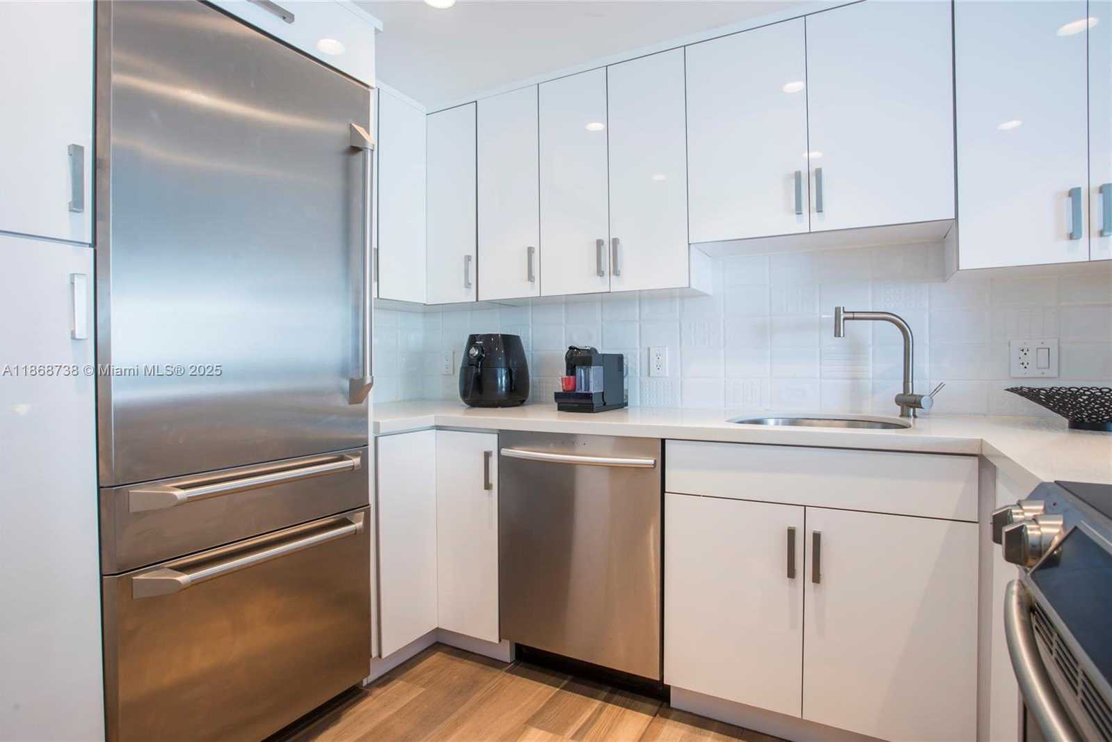 Small Image of 1345 LINCOLN RD #605, Miami Beach Number 8