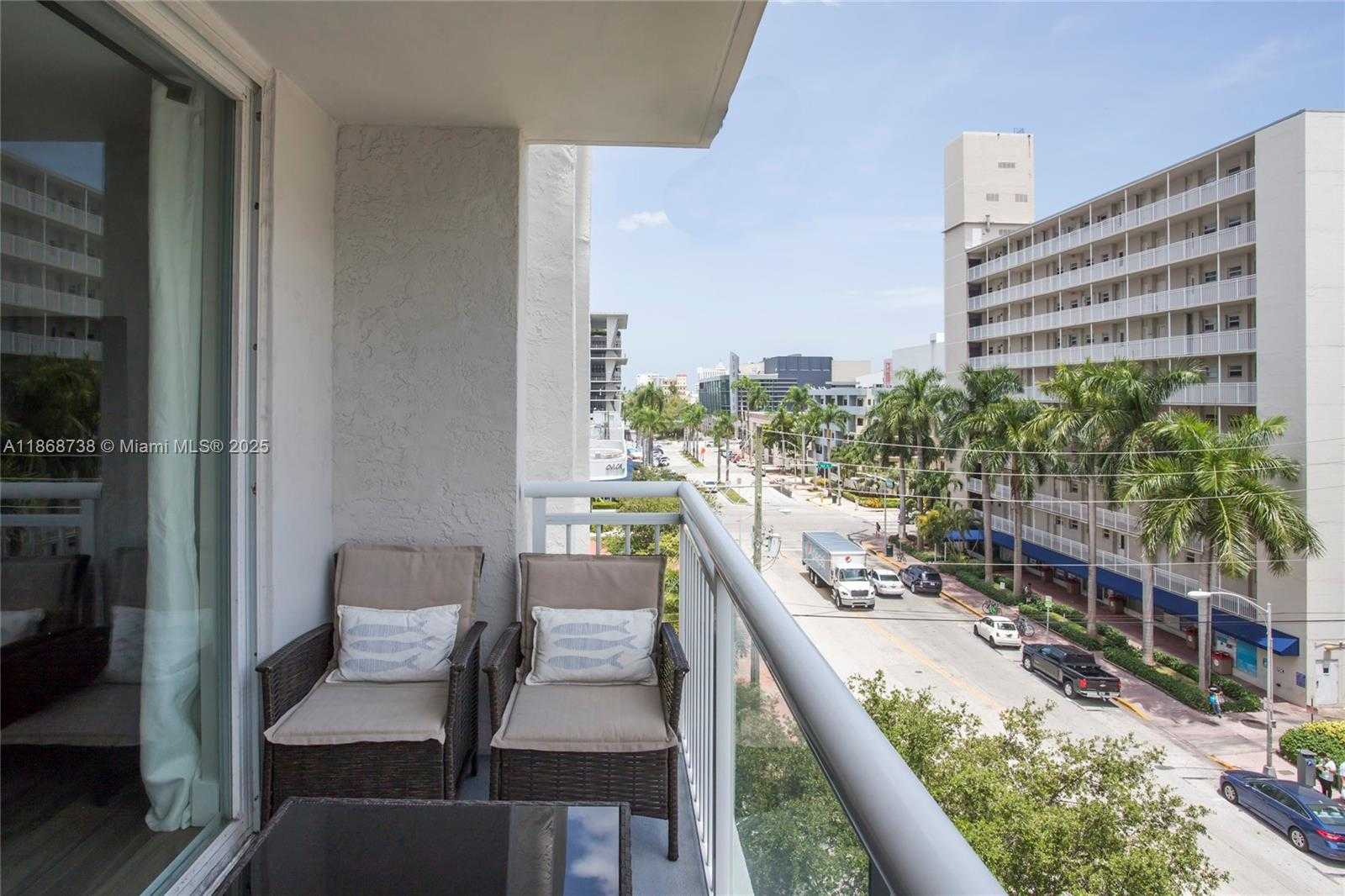 Small Image of 1345 LINCOLN RD #605, Miami Beach Number 9