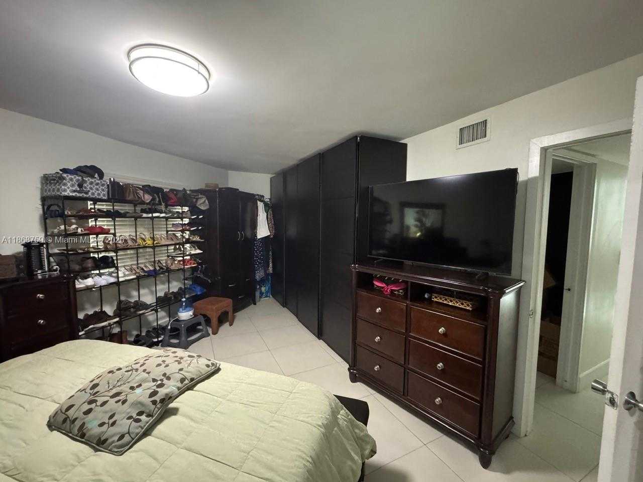 Small Image of 10245 NORTH WEST 9TH ST CIR #114-9, Miami Number 4