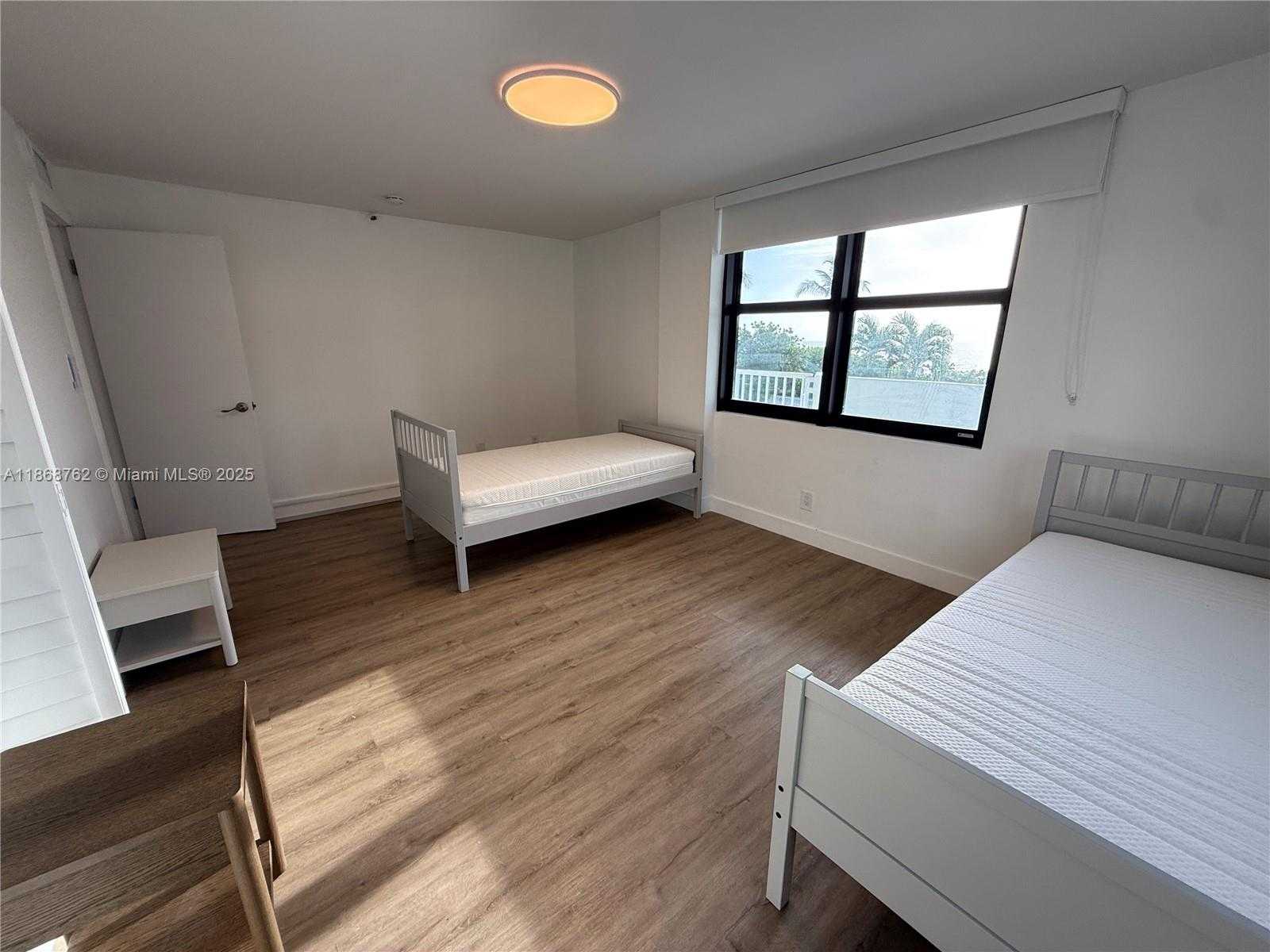 Small Image of 4301 COLLINS AVE #208, Miami Beach Number 14