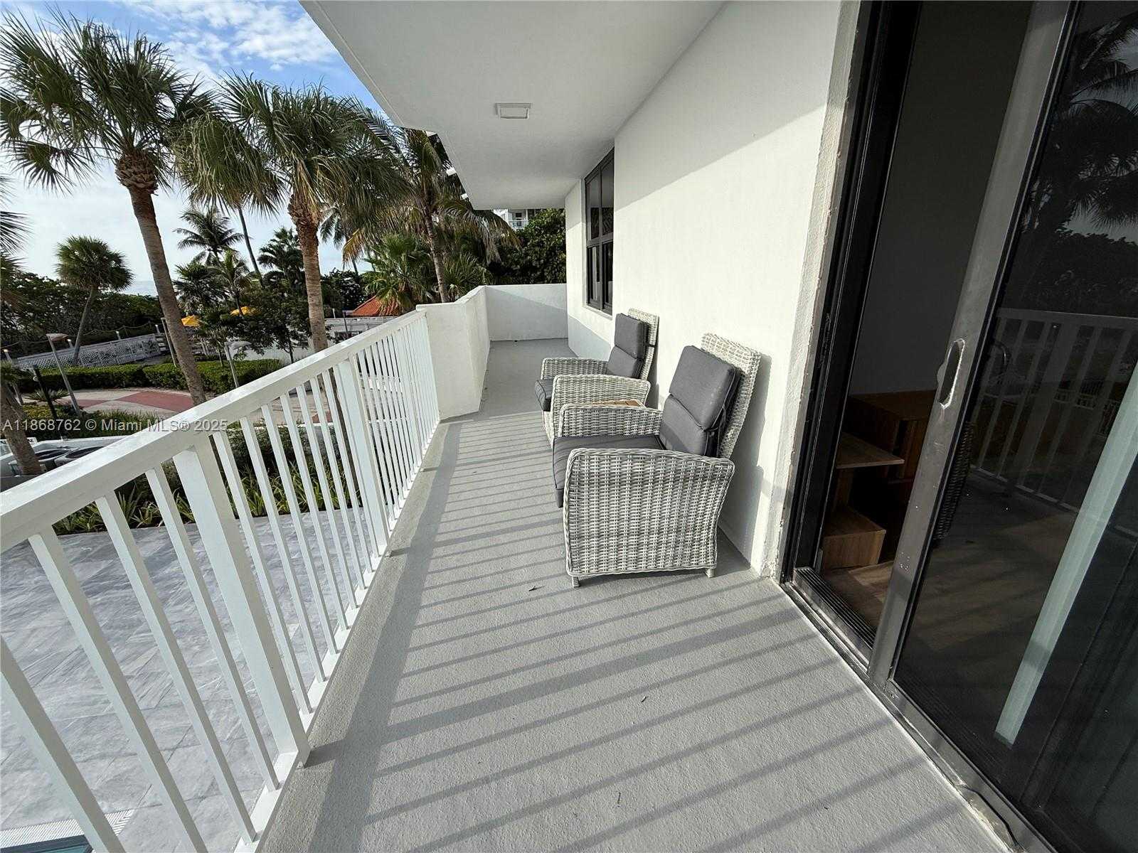 Small Image of 4301 COLLINS AVE #208, Miami Beach Number 20