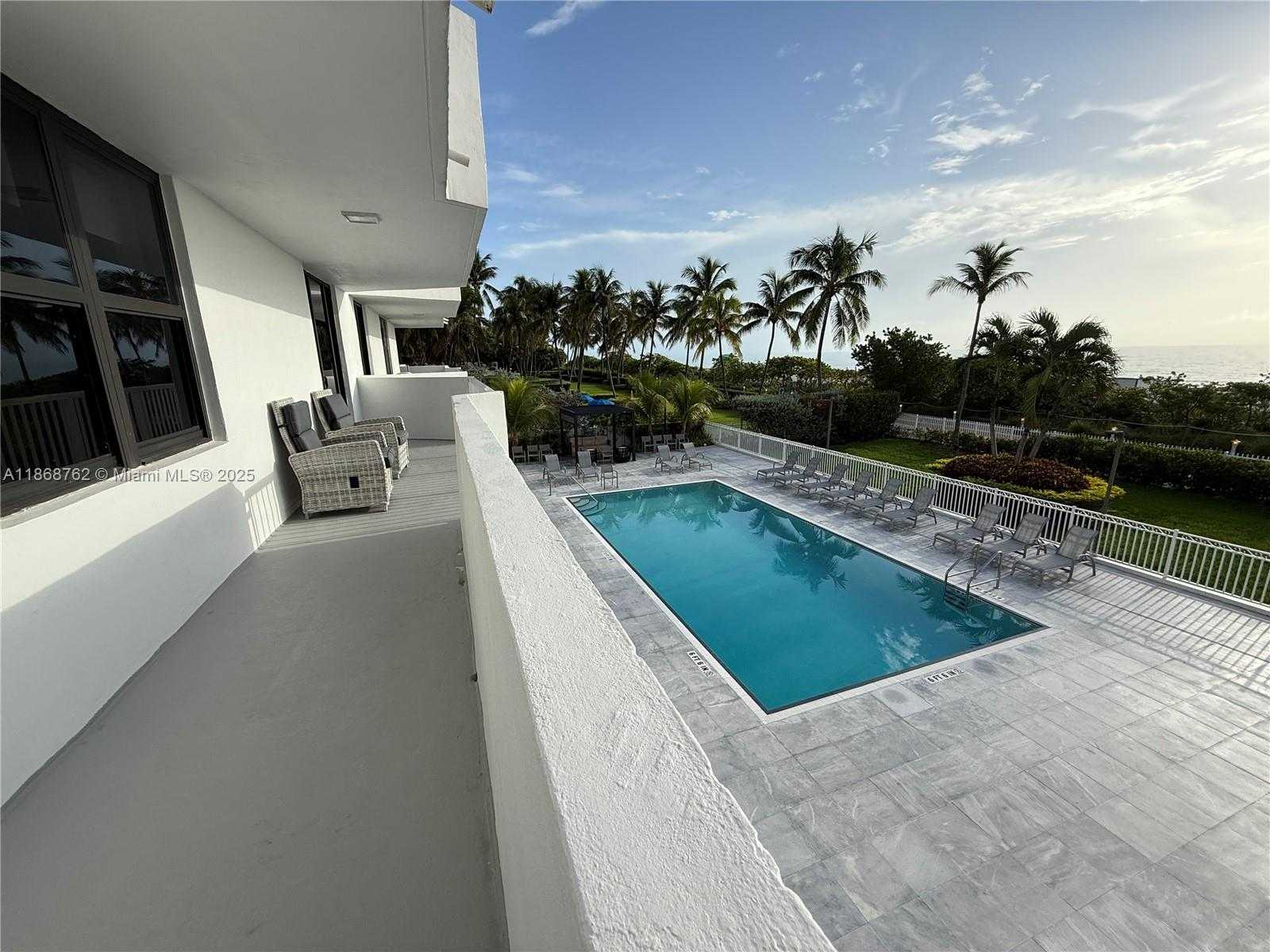 Small Image of 4301 COLLINS AVE #208, Miami Beach Number 23