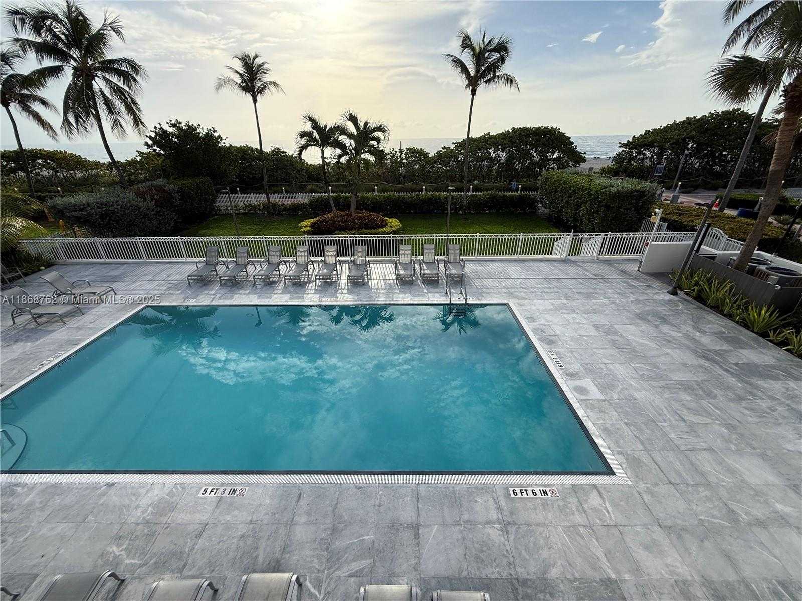 Small Image of 4301 COLLINS AVE #208, Miami Beach Number 24