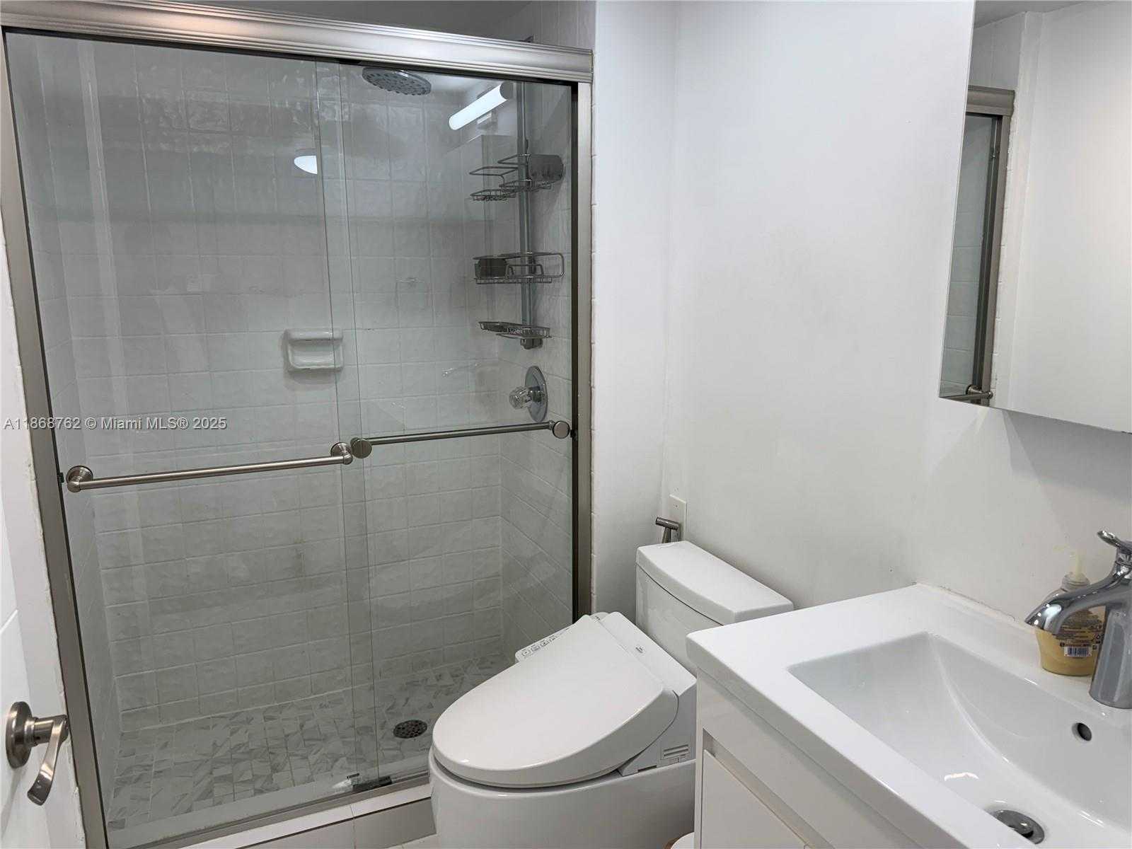 Small Image of 4301 COLLINS AVE #208, Miami Beach Number 8