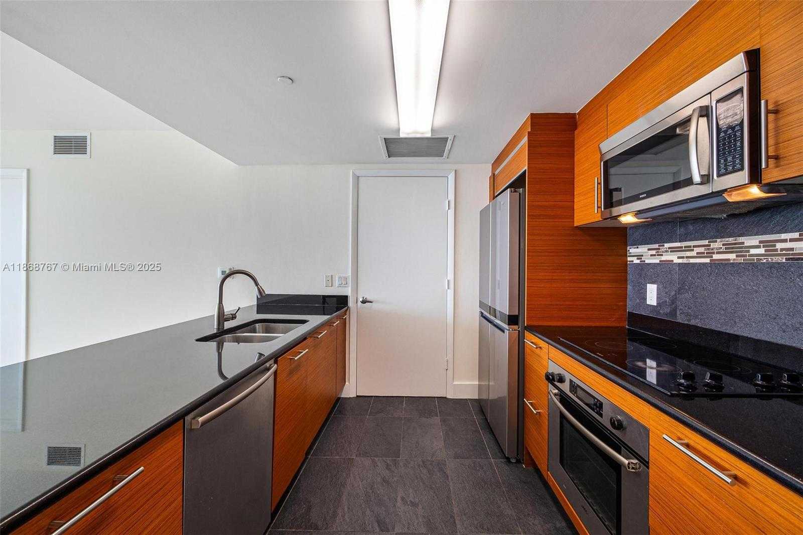 Small Image of 50 BISCAYNE BLVD #1706, Miami Number 11