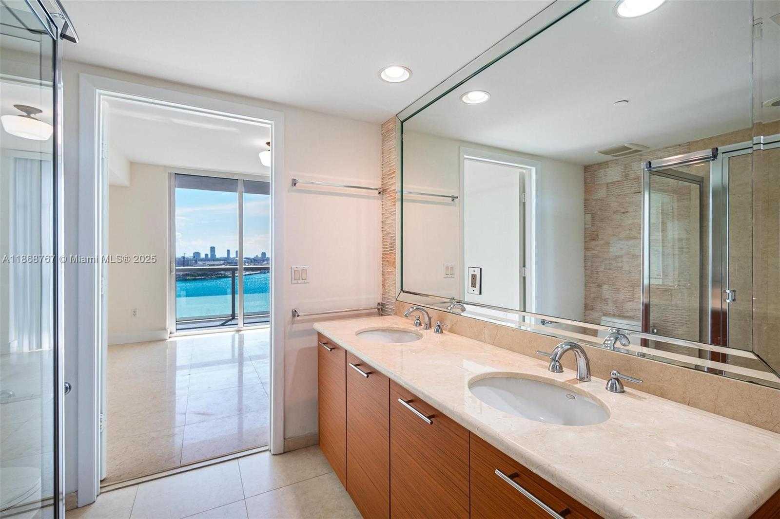 Small Image of 50 BISCAYNE BLVD #1706, Miami Number 24