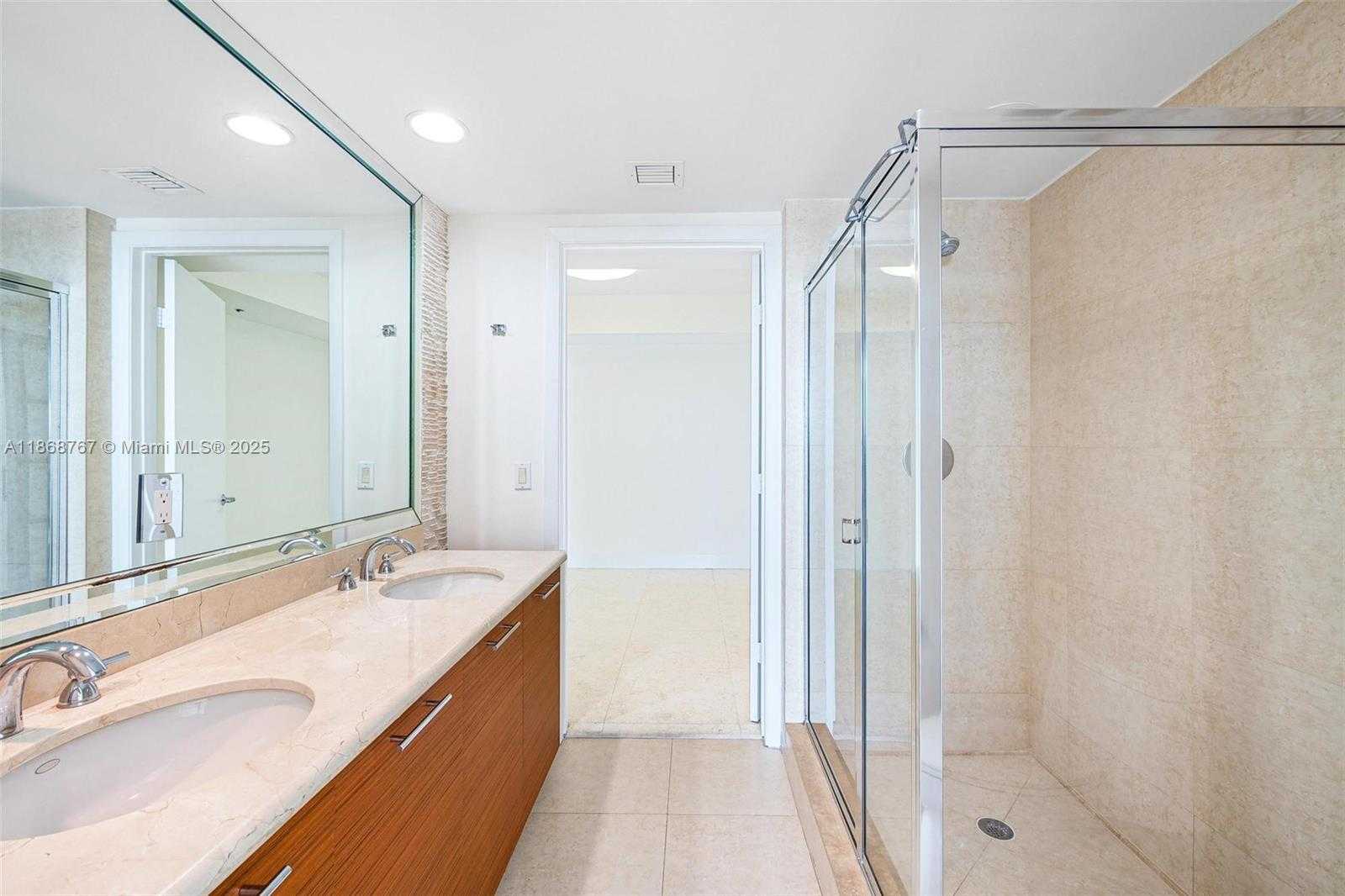 Small Image of 50 BISCAYNE BLVD #1706, Miami Number 29