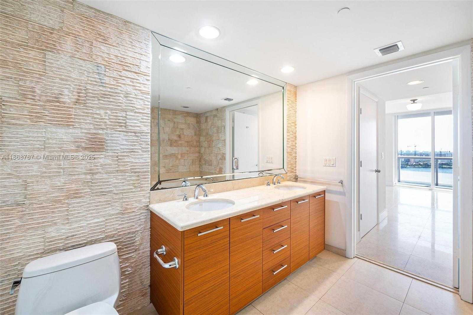 Small Image of 50 BISCAYNE BLVD #1706, Miami Number 30