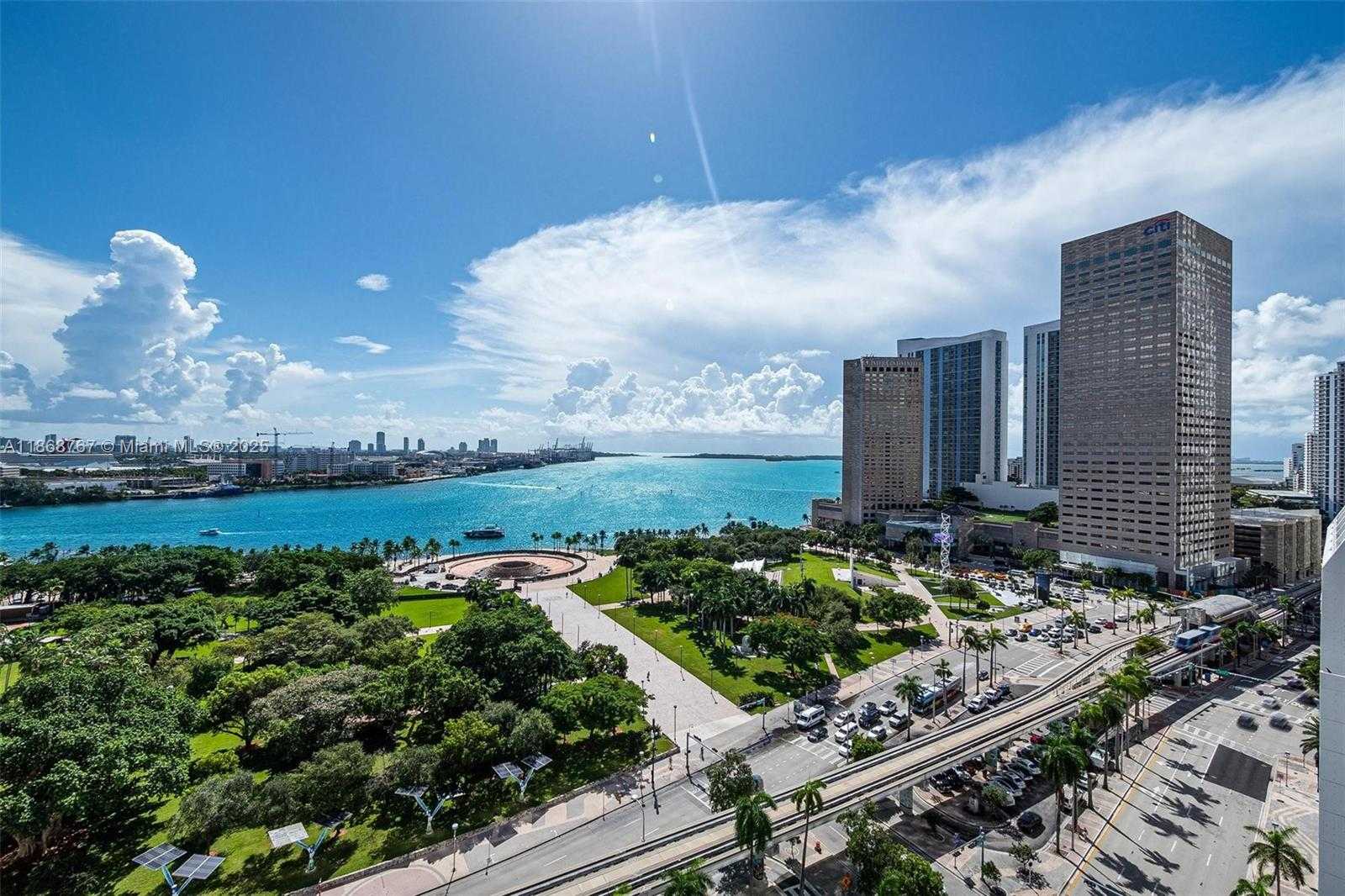 Small Image of 50 BISCAYNE BLVD #1706, Miami Number 6