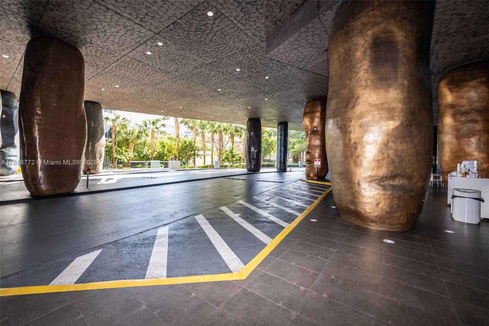 Small Image of 495 BRICKELL AVE #3301, Miami Number 26