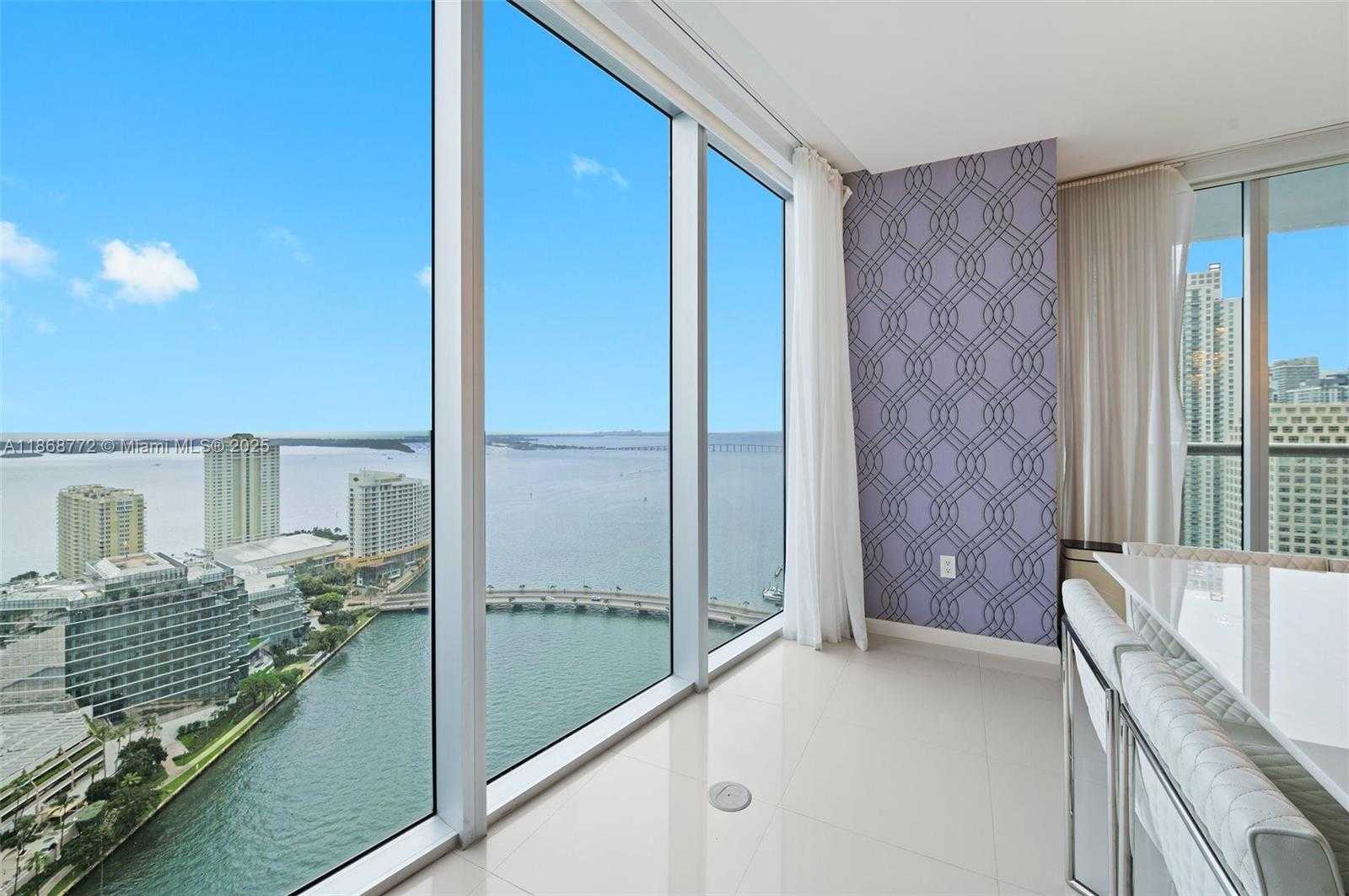 Small Image of 495 BRICKELL AVE #3301, Miami Number 5