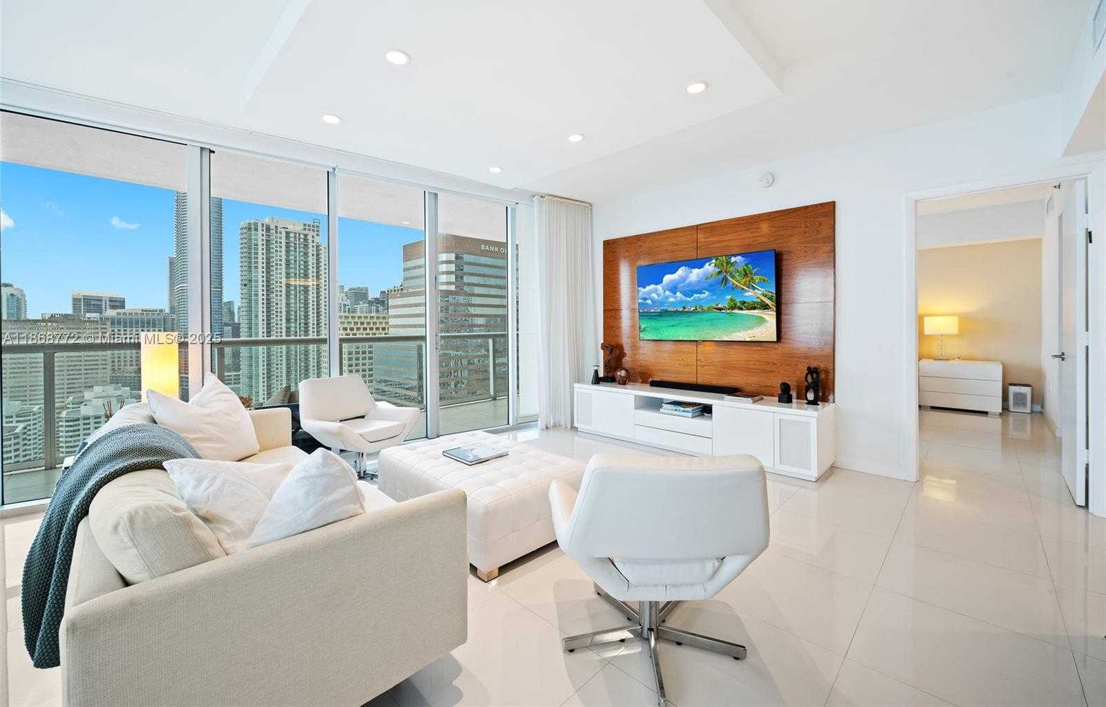 Small Image of 495 BRICKELL AVE #3301, Miami Number 9