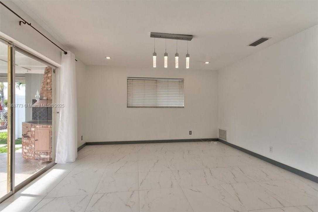 Small Image of 6311 NORTH EAST 20TH WAY #., Fort Lauderdale Number 18