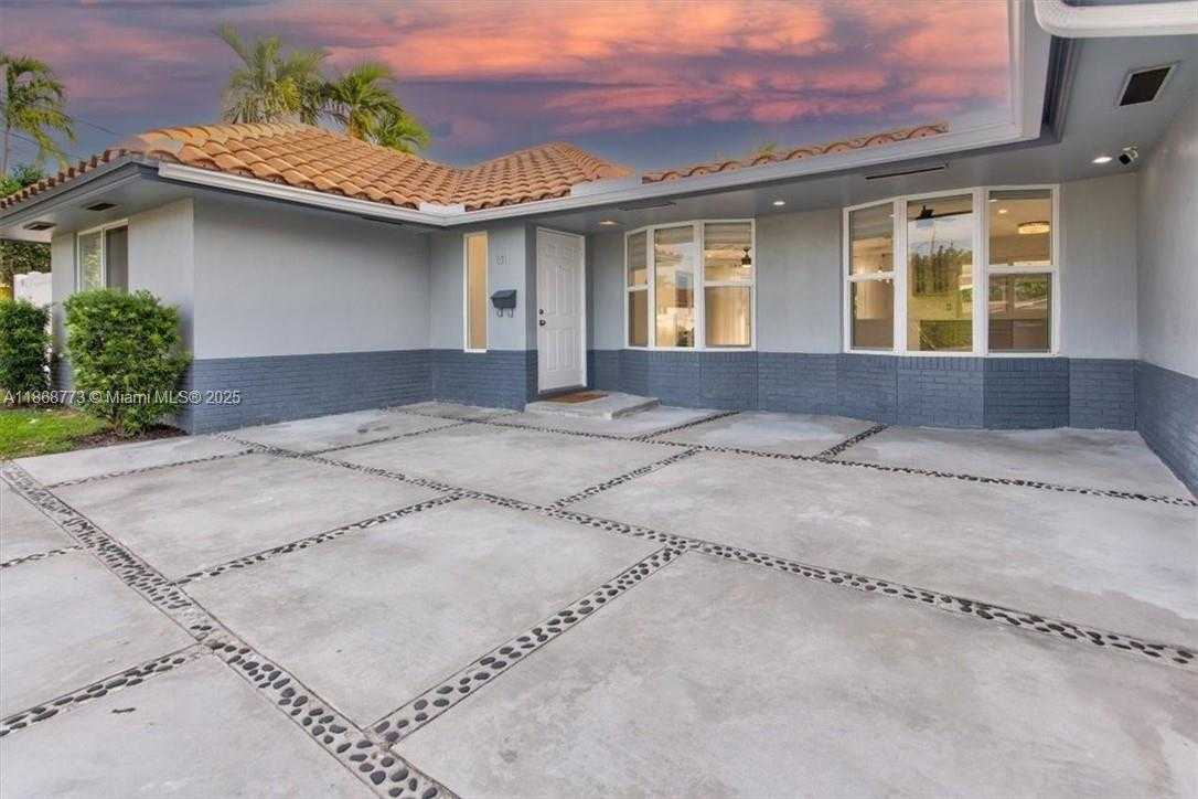 Small Image of 6311 NORTH EAST 20TH WAY #., Fort Lauderdale Number 4