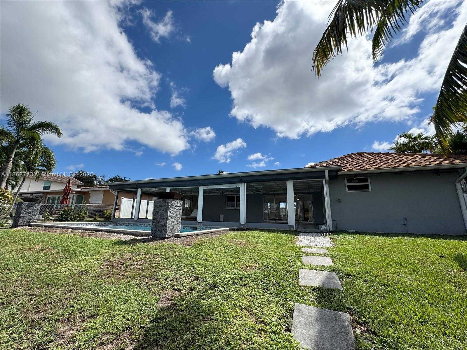 Small Image of 6311 NORTH EAST 20TH WAY #., Fort Lauderdale Number 40