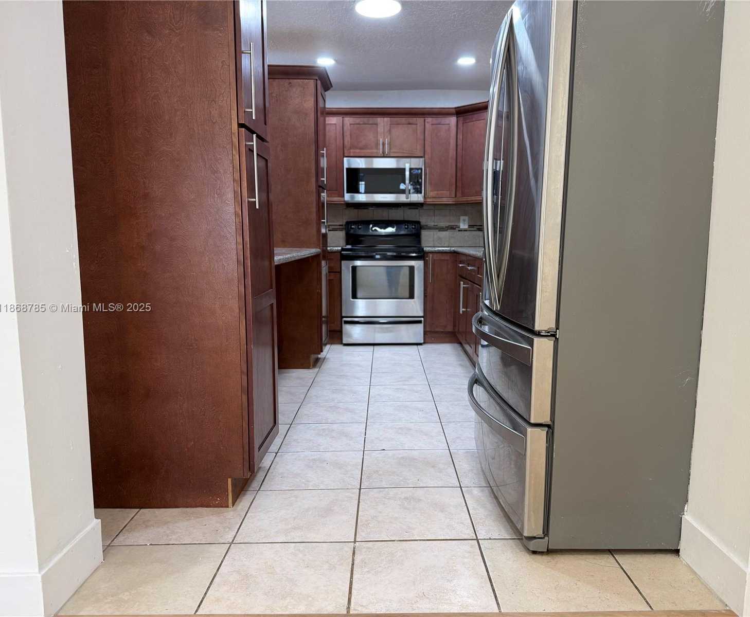 Small Image of 4340 SOUTH WEST 15TH ST, Miami Number 7