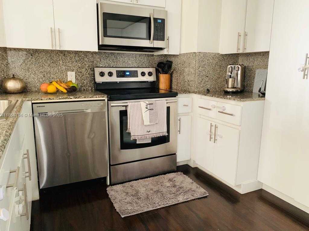 Small Image of 6301 COLLINS AVE #1606, Miami Beach Number 11
