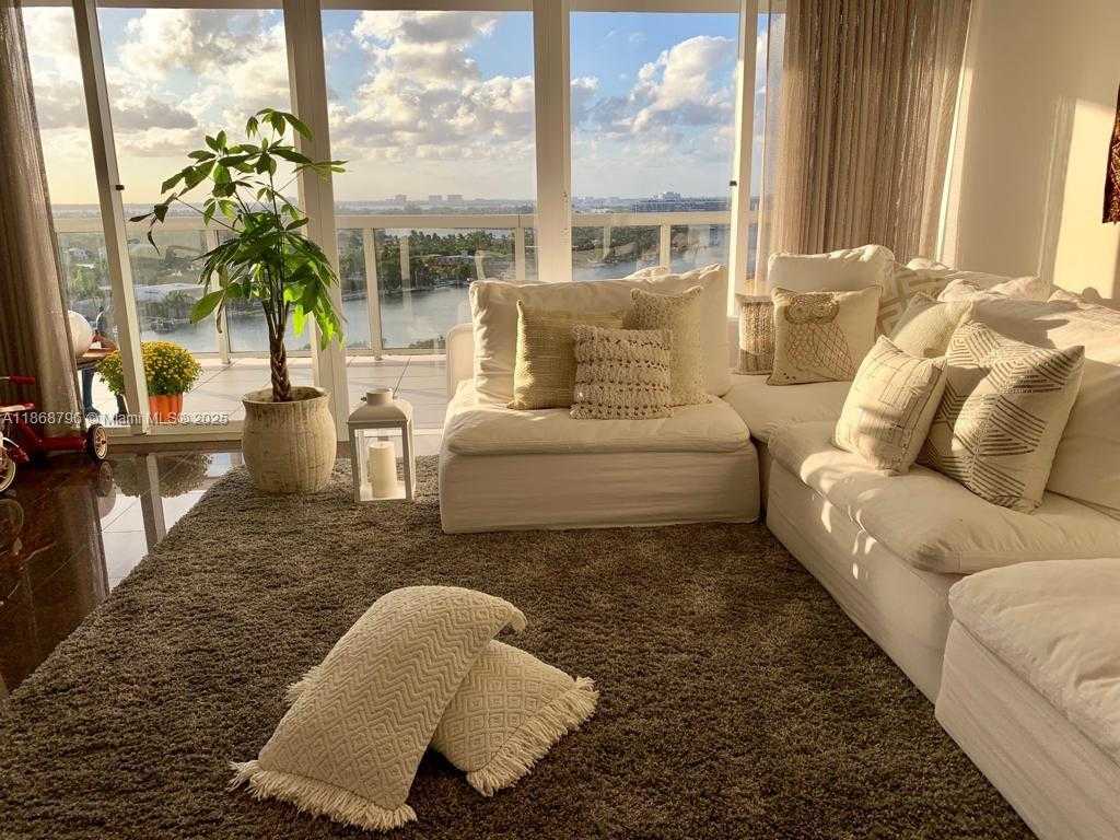 Small Image of 6301 COLLINS AVE #1606, Miami Beach Number 5
