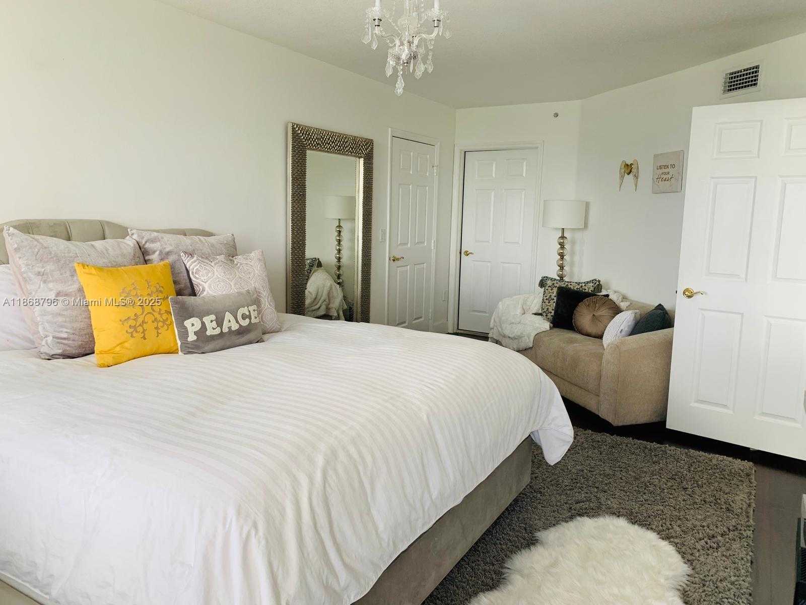 Small Image of 6301 COLLINS AVE #1606, Miami Beach Number 8