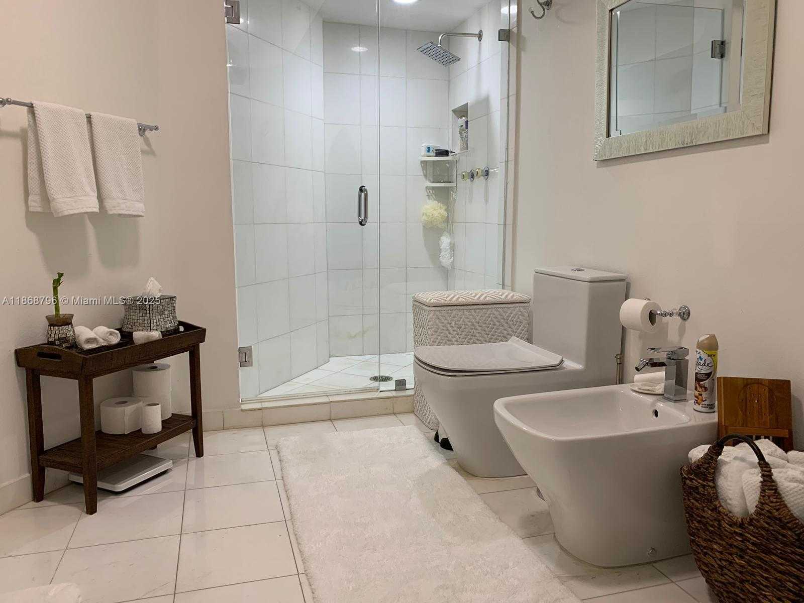 Small Image of 6301 COLLINS AVE #1606, Miami Beach Number 9