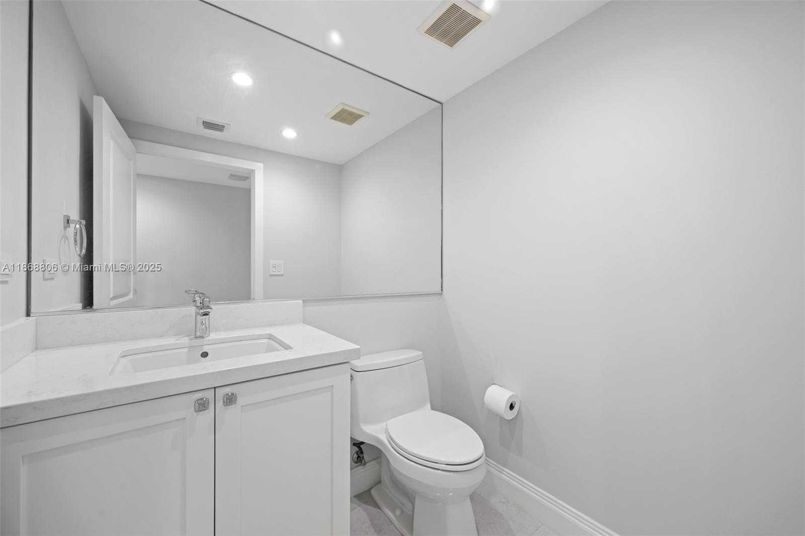 Small Image of 20100 WEST COUNTRY CLUB DR #1703, Aventura Number 10