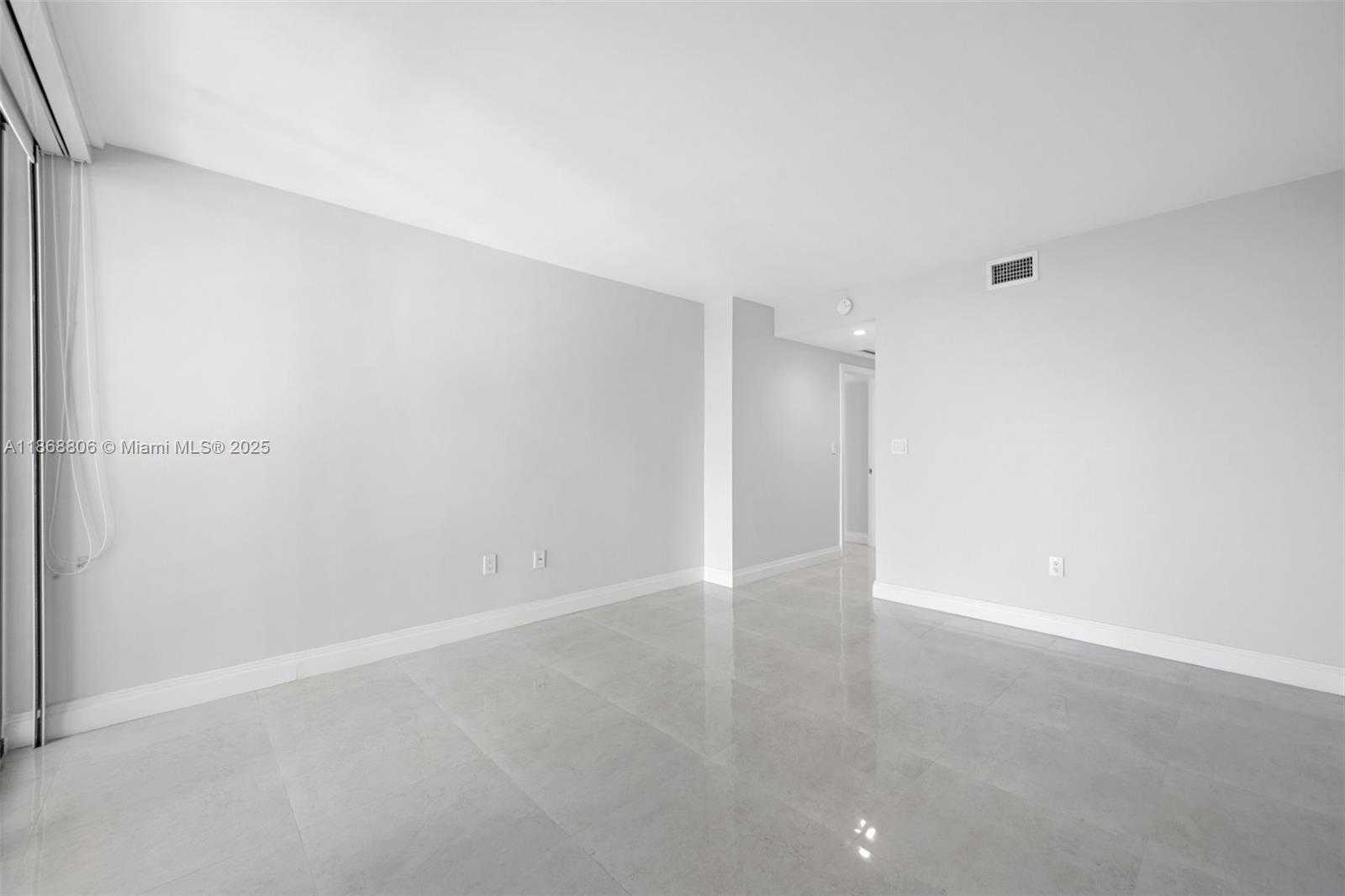 Small Image of 20100 WEST COUNTRY CLUB DR #1703, Aventura Number 13