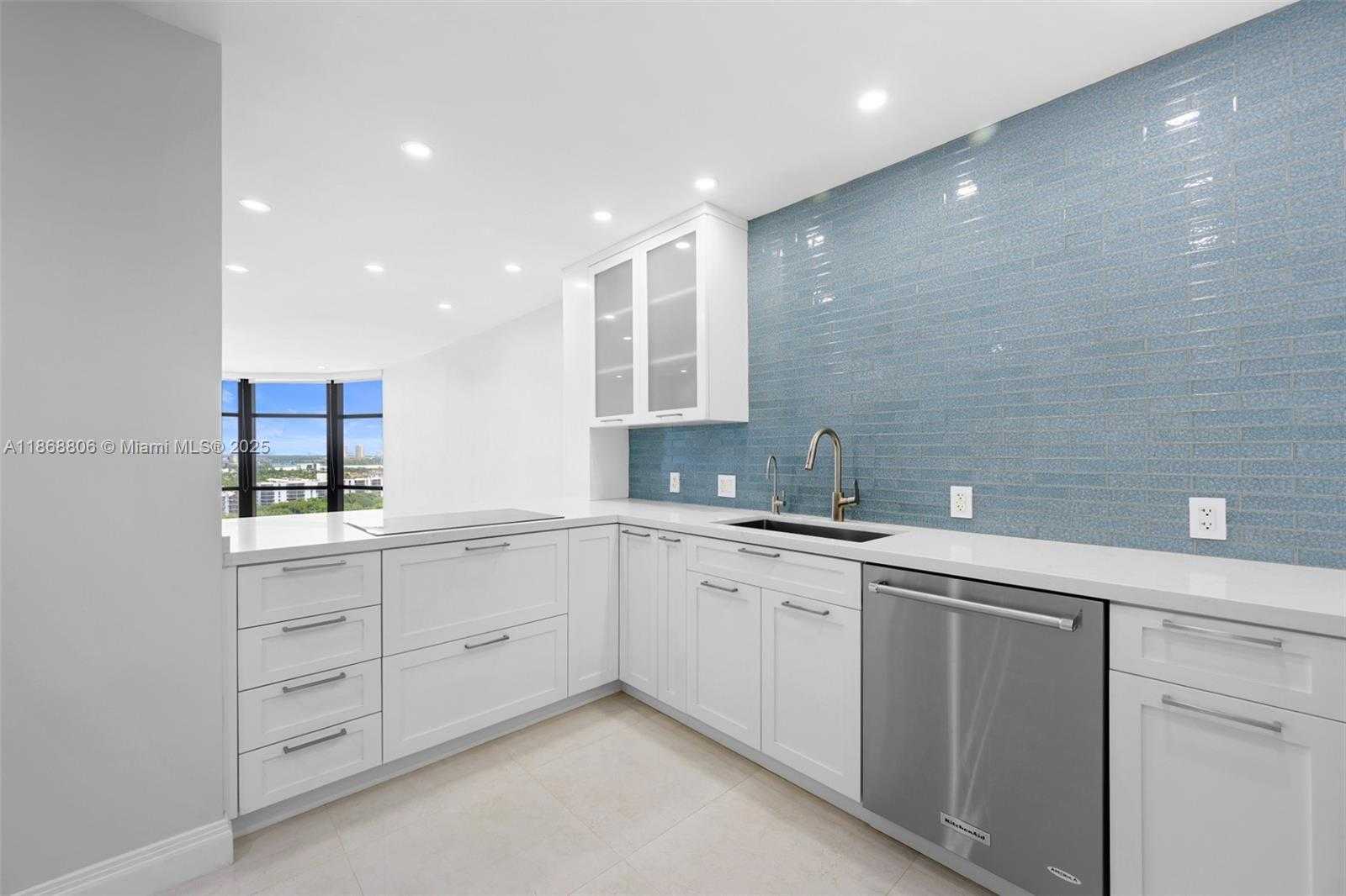 Small Image of 20100 WEST COUNTRY CLUB DR #1703, Aventura Number 2