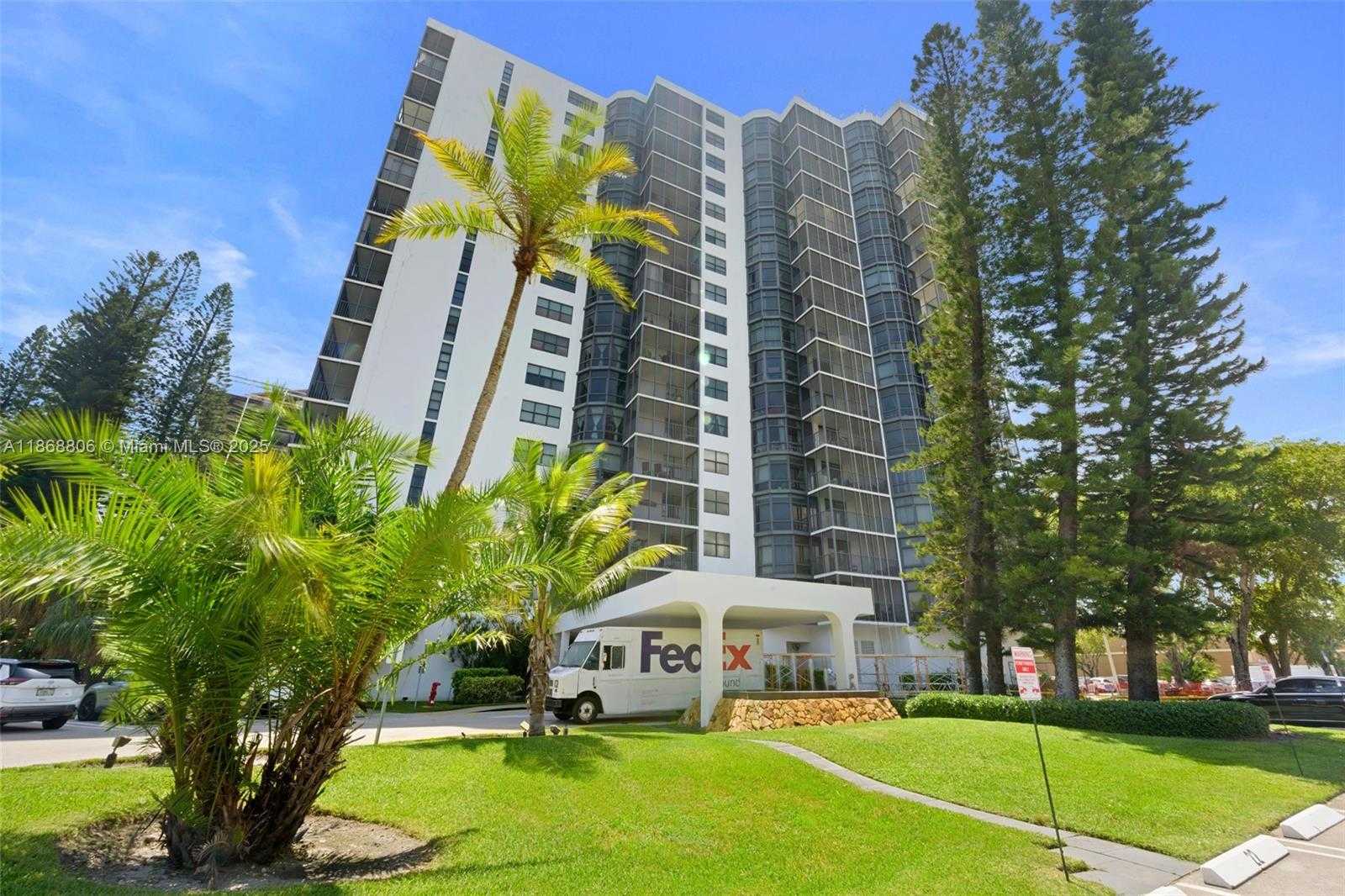 Small Image of 20100 WEST COUNTRY CLUB DR #1703, Aventura Number 25