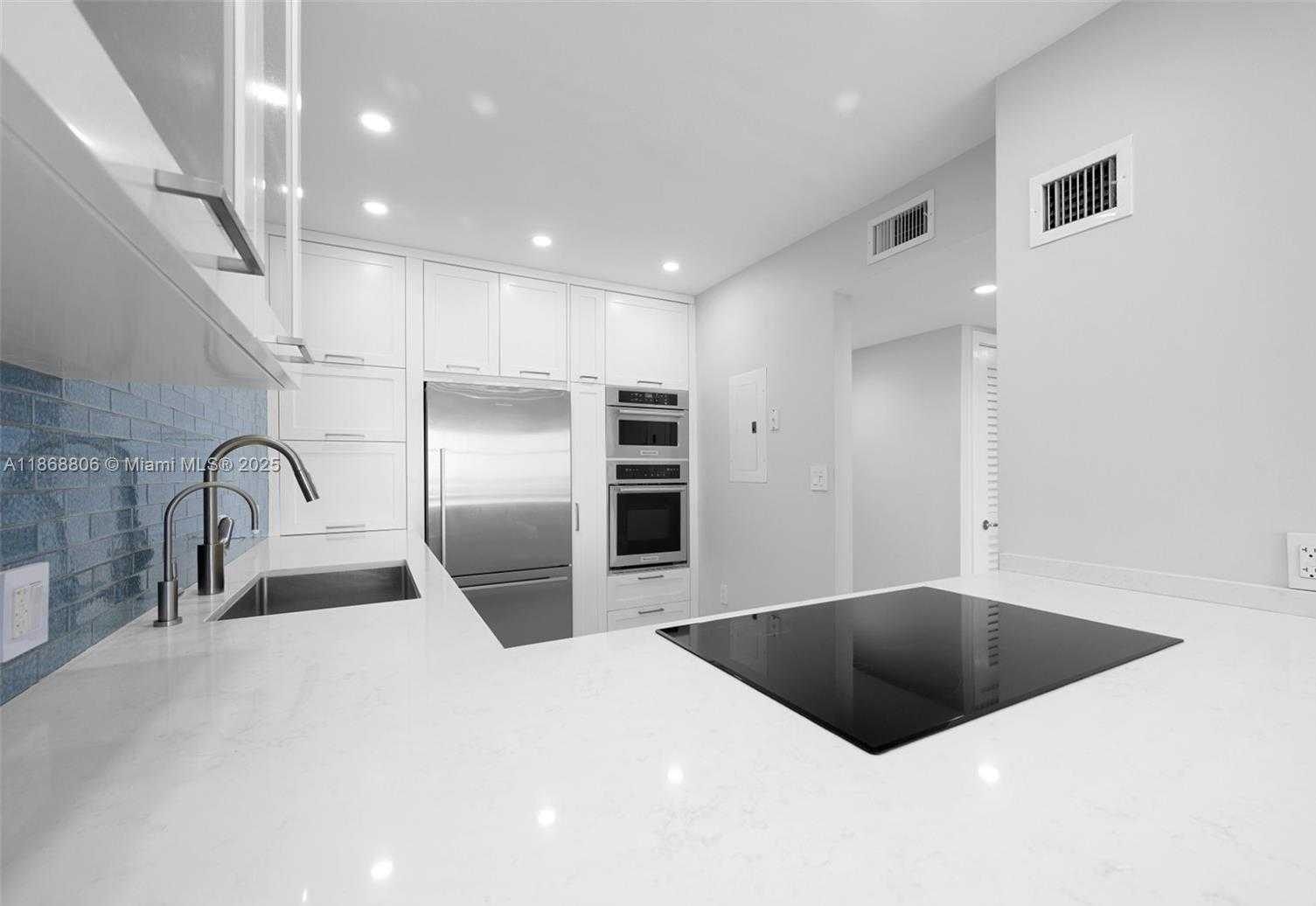 Small Image of 20100 WEST COUNTRY CLUB DR #1703, Aventura Number 5