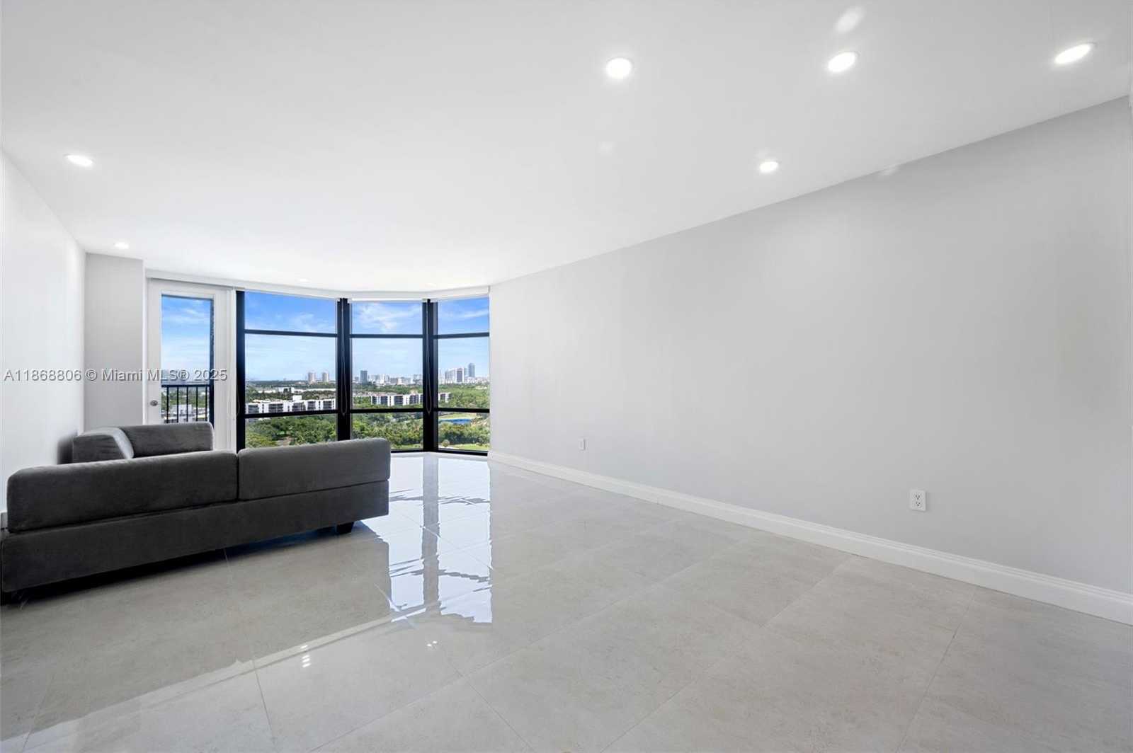 Small Image of 20100 WEST COUNTRY CLUB DR #1703, Aventura Number 7