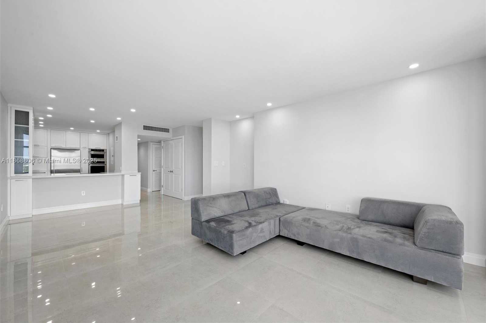 Small Image of 20100 WEST COUNTRY CLUB DR #1703, Aventura Number 9