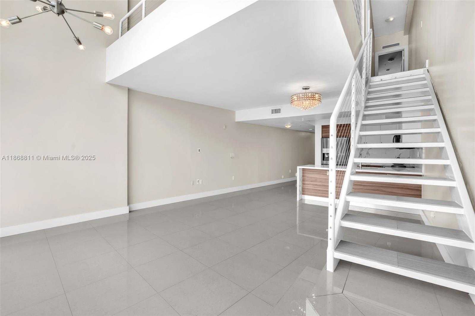 Small Image of 2000 BAY DR #204, Miami Beach Number 10