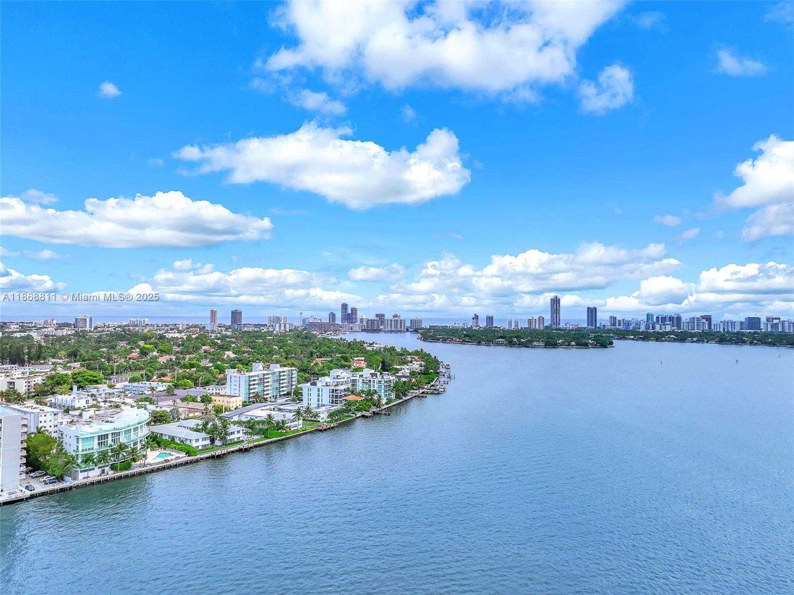 Small Image of 2000 BAY DR #204, Miami Beach Number 41