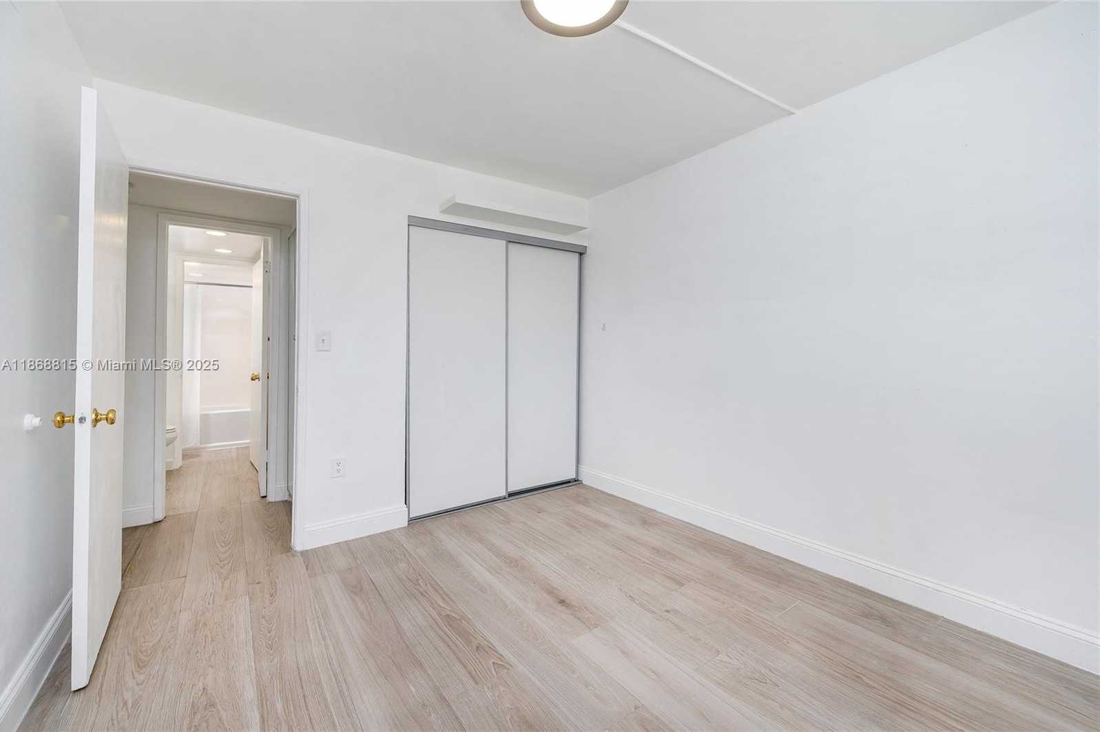 Small Image of 8875 FONTAINEBLEAU BLVD #204, Miami Number 13