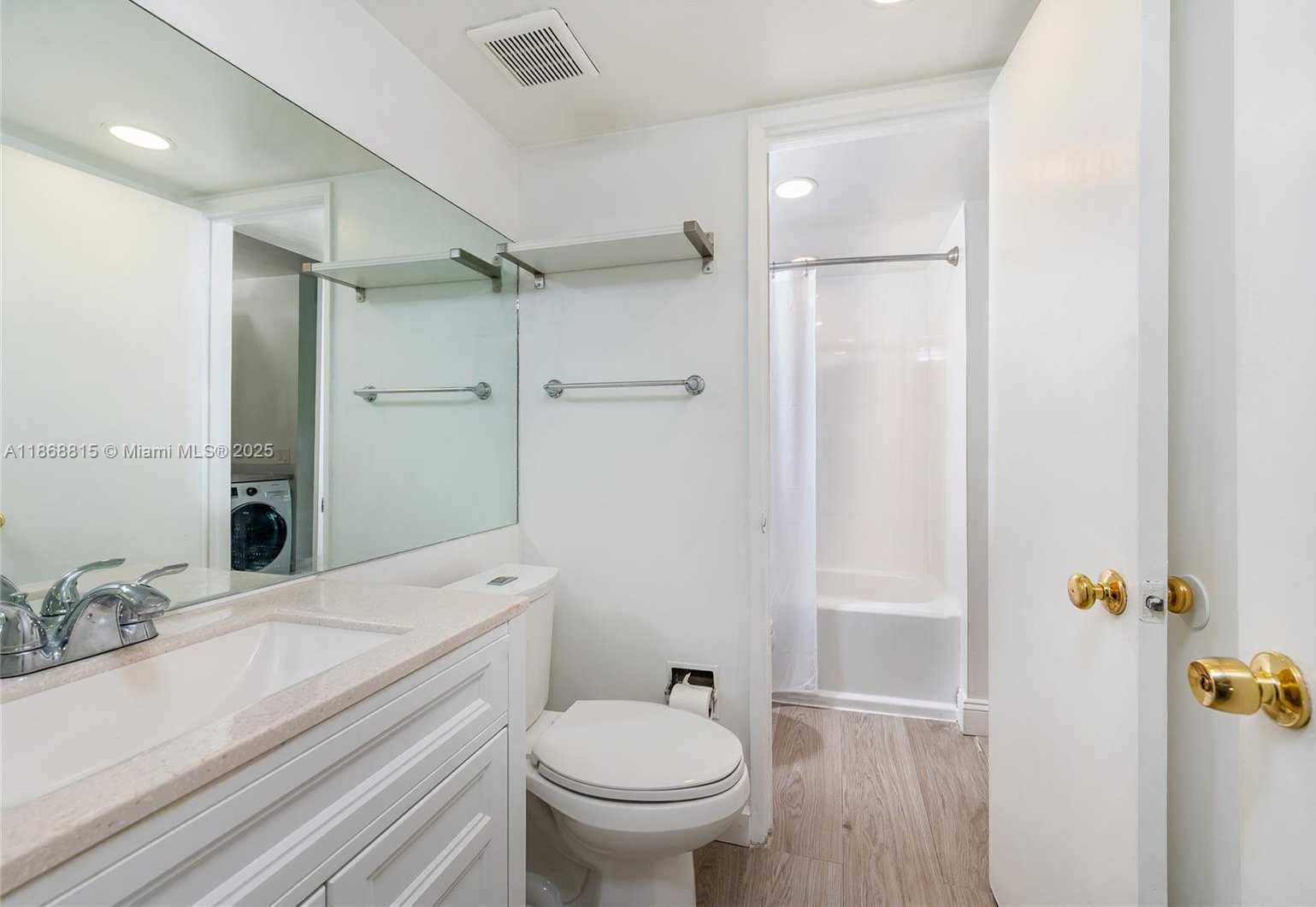 Small Image of 8875 FONTAINEBLEAU BLVD #204, Miami Number 20