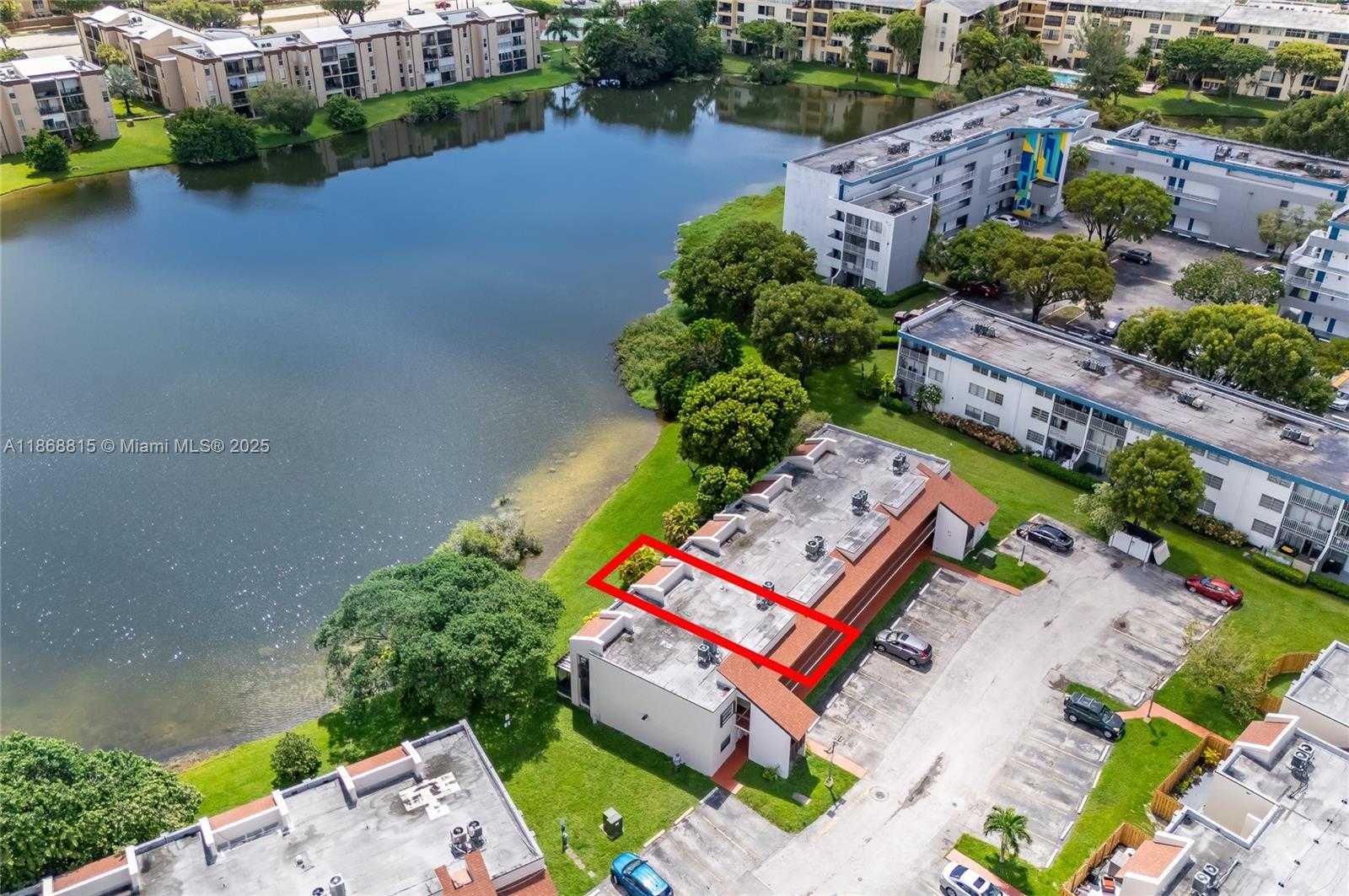 Small Image of 8875 FONTAINEBLEAU BLVD #204, Miami Number 22