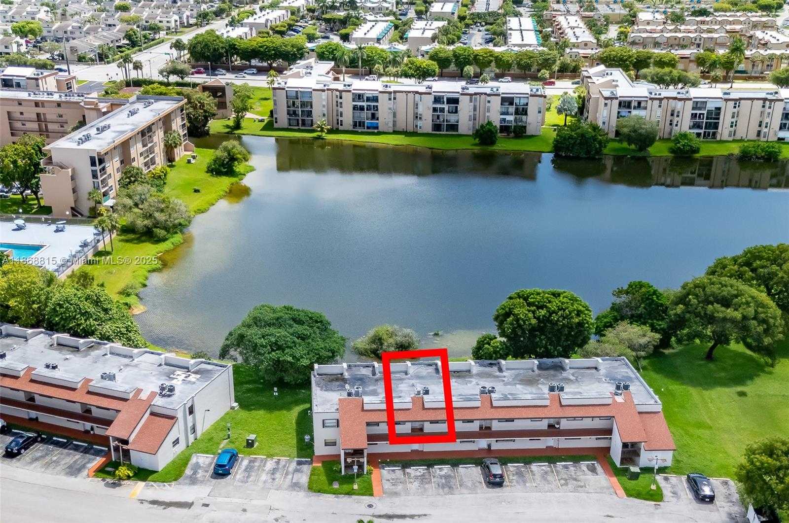 Small Image of 8875 FONTAINEBLEAU BLVD #204, Miami Number 23