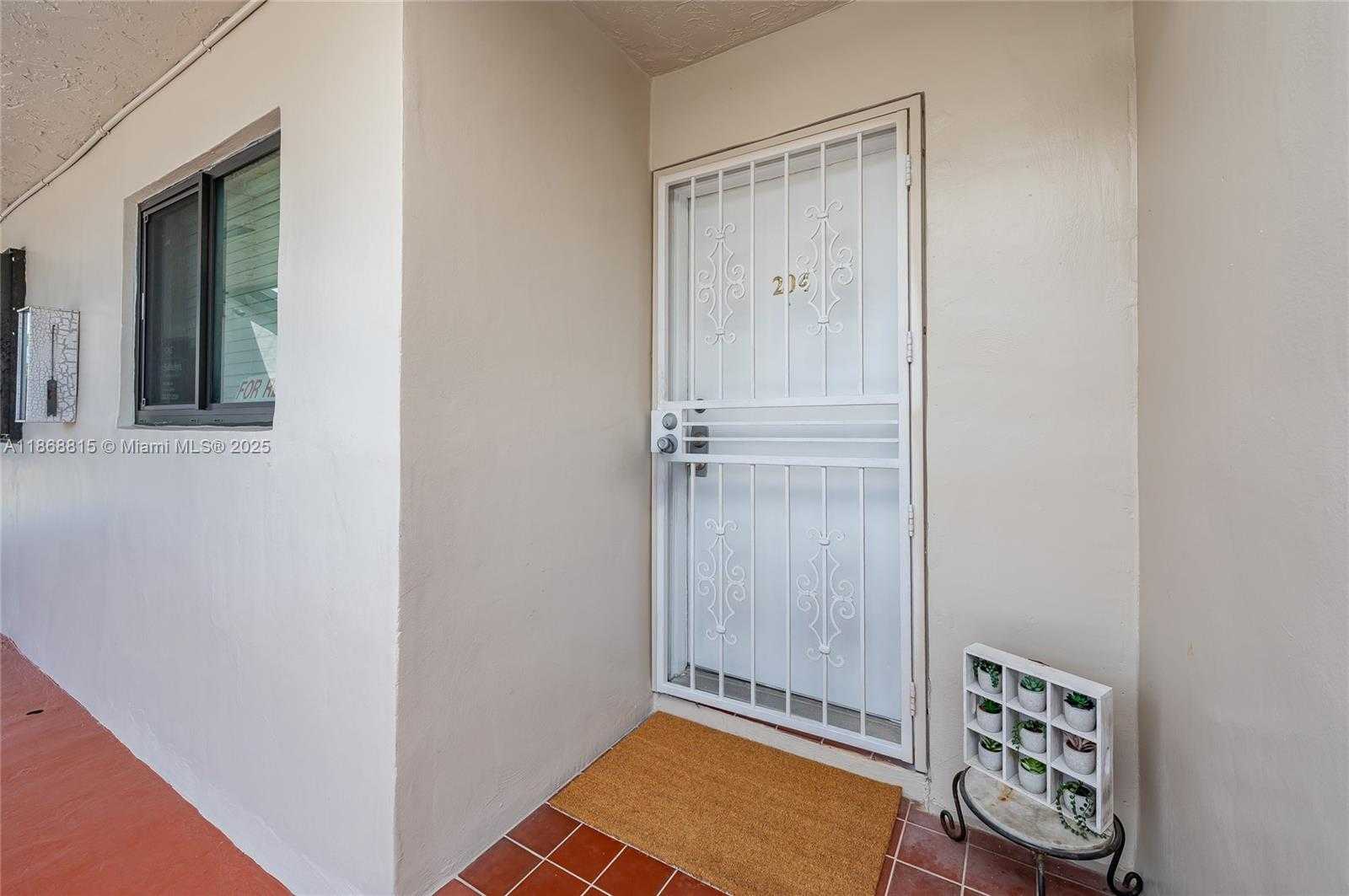 Small Image of 8875 FONTAINEBLEAU BLVD #204, Miami Number 27