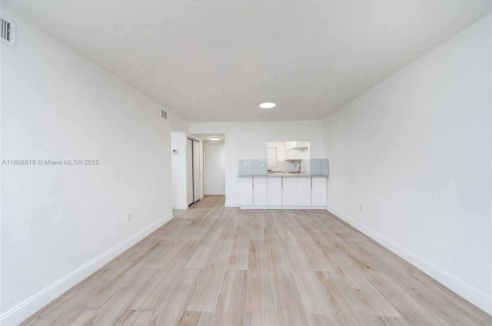 Small Image of 8875 FONTAINEBLEAU BLVD #204, Miami Number 6