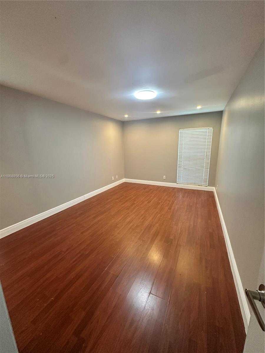 Small Image of 8003 NORTH WEST 70TH AVE, Tamarac Number 12