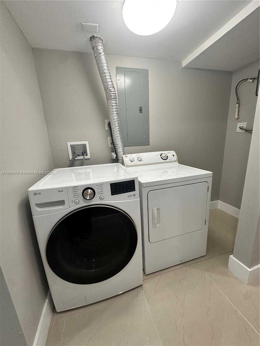 Small Image of 8003 NORTH WEST 70TH AVE, Tamarac Number 15