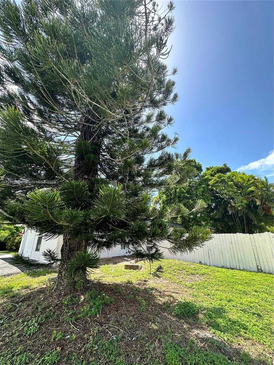 Small Image of 8003 NORTH WEST 70TH AVE, Tamarac Number 18