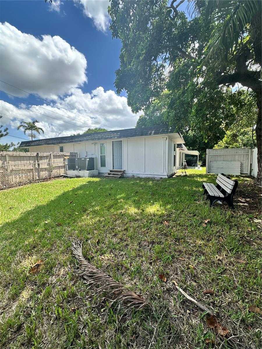 Small Image of 8003 NORTH WEST 70TH AVE, Tamarac Number 19