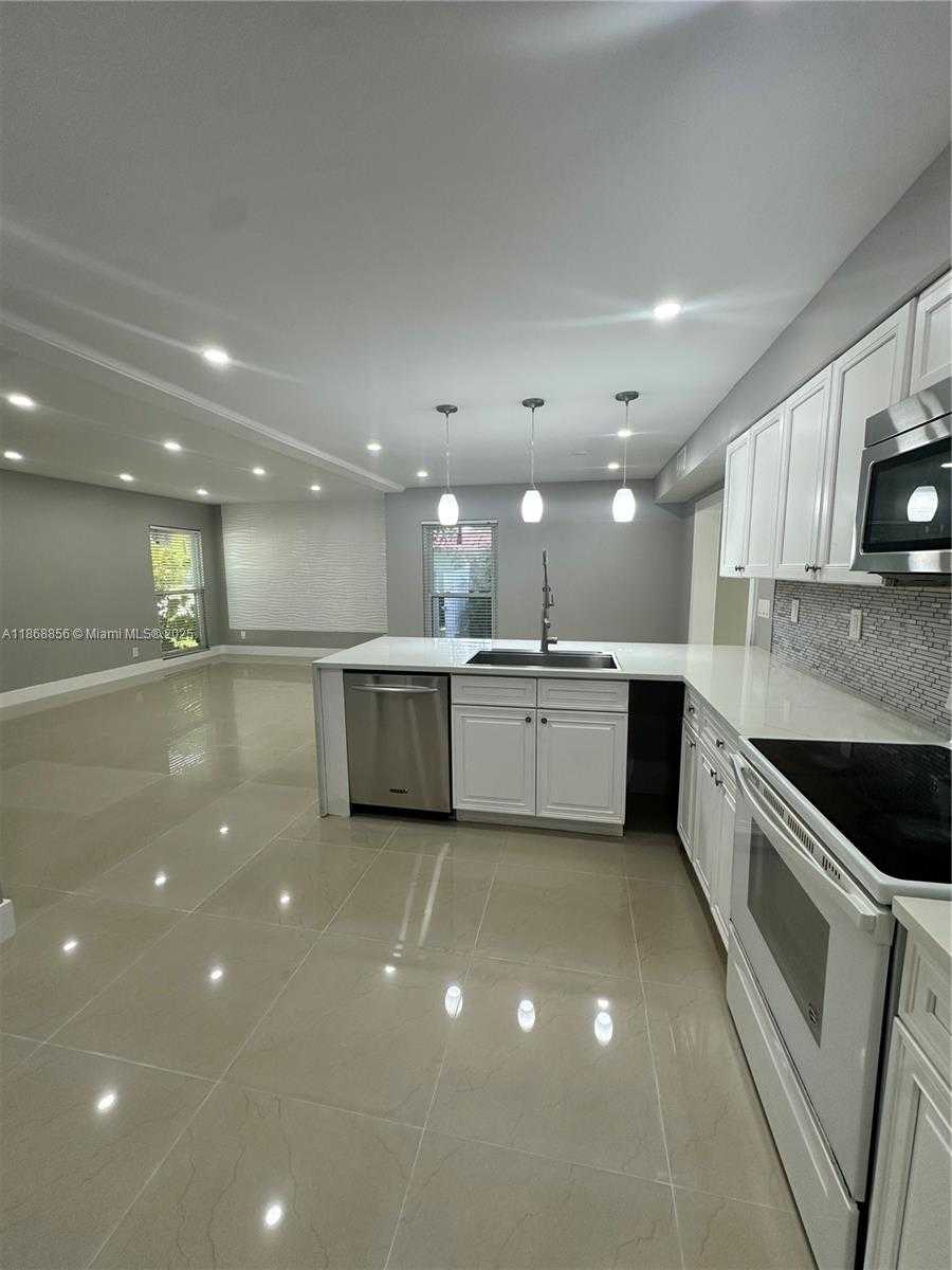 Small Image of 8003 NORTH WEST 70TH AVE, Tamarac Number 8