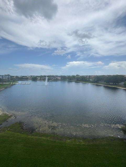 Small Image of 9351 FONTAINEBLEAU BLVD #B410, Miami Number 16