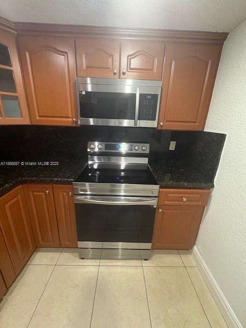 Small Image of 9351 FONTAINEBLEAU BLVD #B410, Miami Number 19