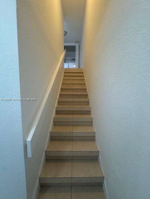 Small Image of 9351 FONTAINEBLEAU BLVD #B410, Miami Number 22